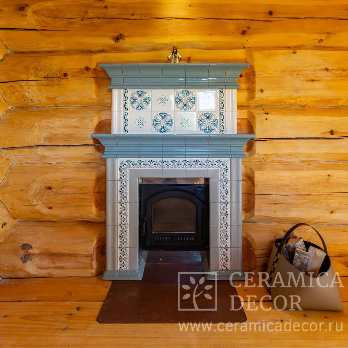 Облицовка банной печи изразцами Арт-Нуво в лазурной росписи 5480 — CeramicaDecor