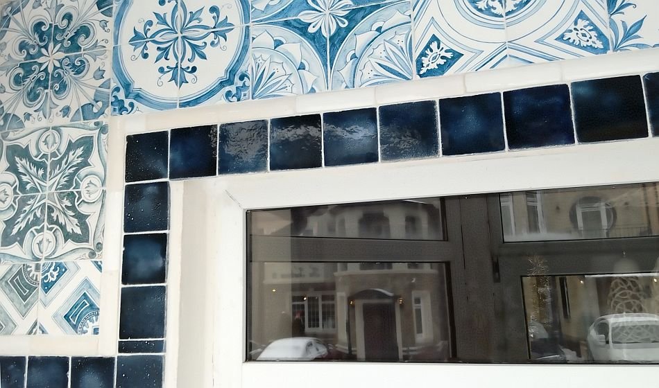 Синяя фасадная майолика